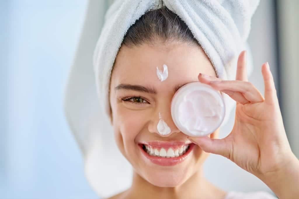 keep your skin healthy picture id883019542